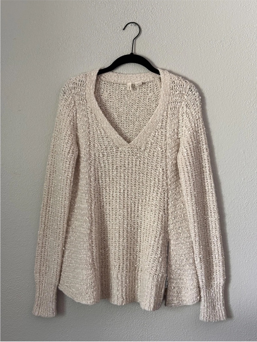 Moth Soft V-Neck Chunky Knit Sweater — Cream